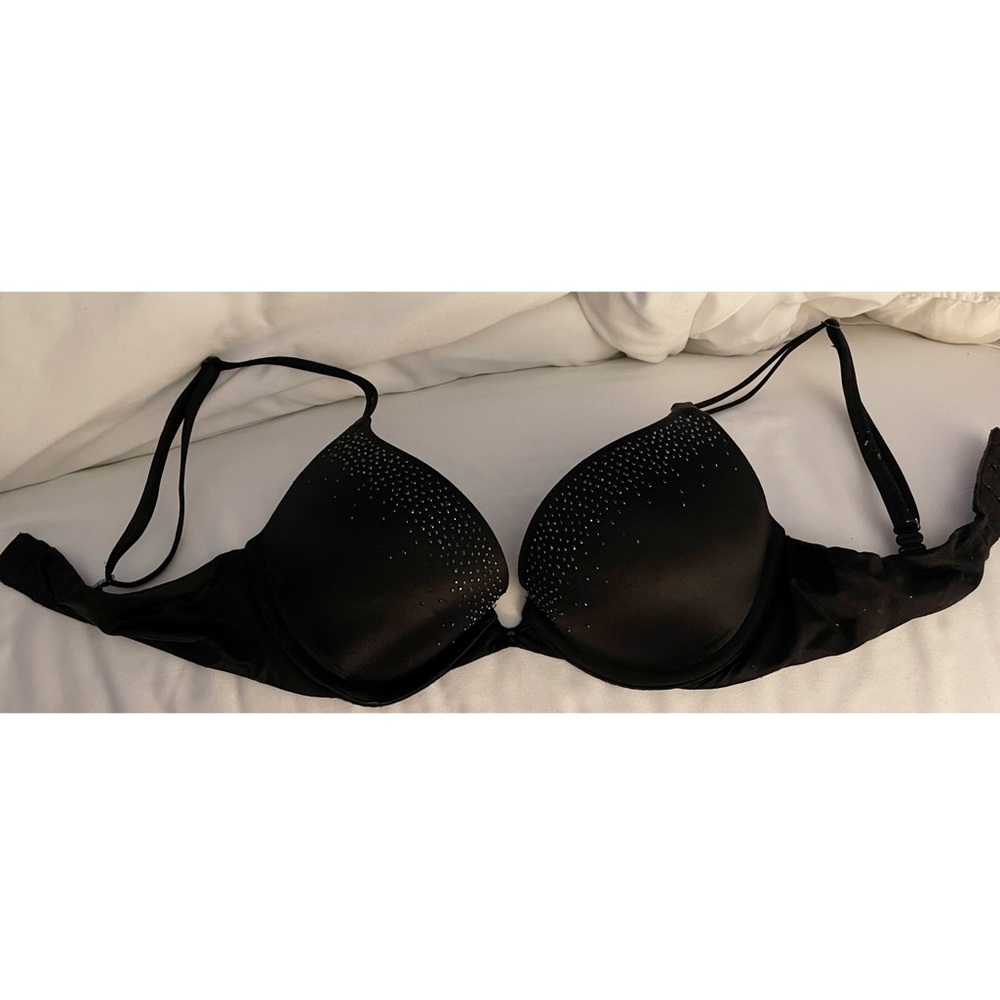 Victoria’s Secret Size 32 C With Gems